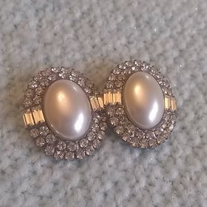 5 sets of different style earrings